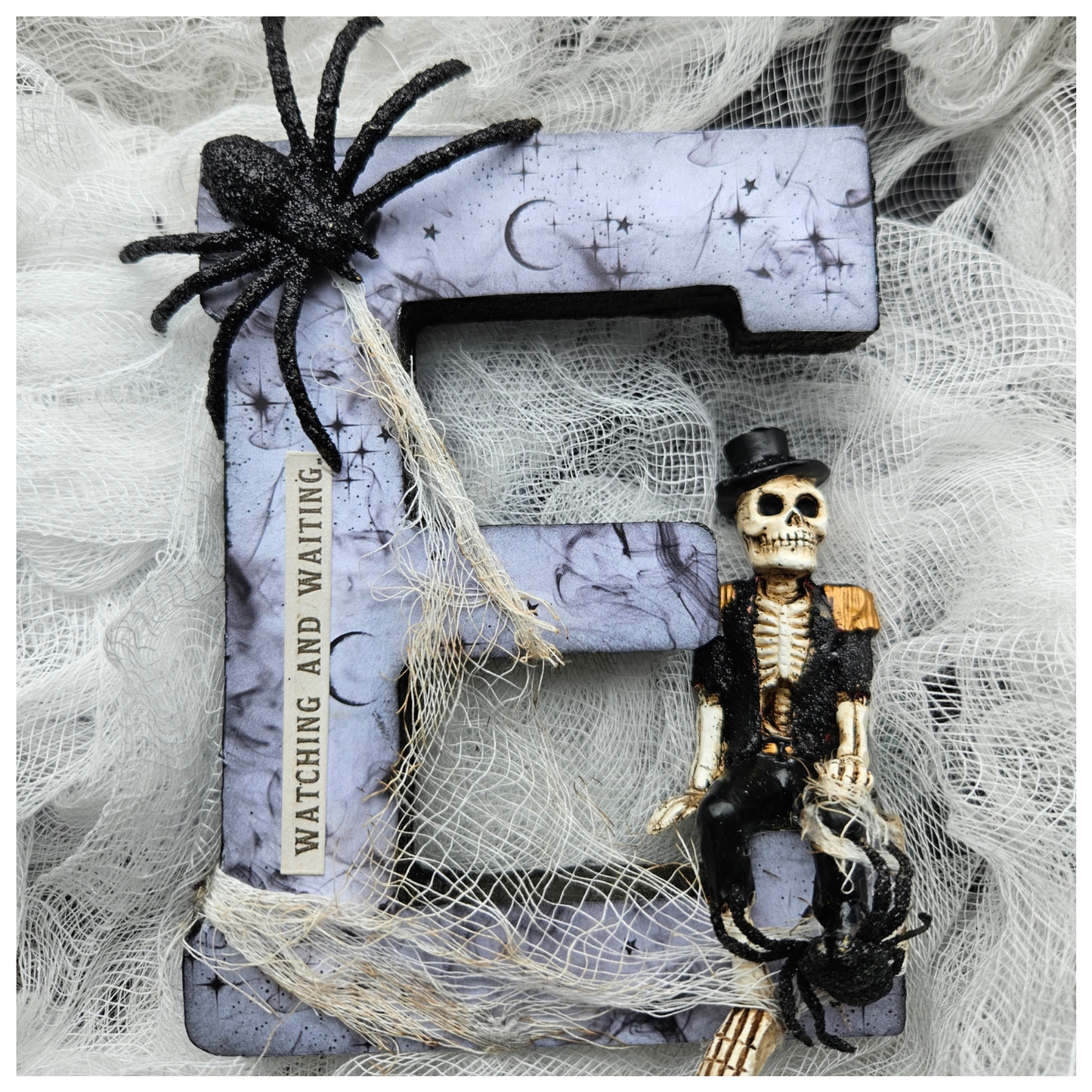 Black Skull "HALLOWEEN" Wooden Stand Up Letters
