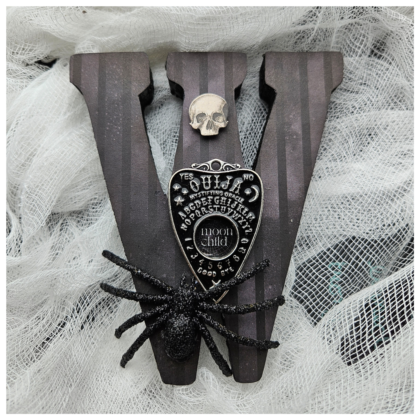 Black Skull "HALLOWEEN" Wooden Stand Up Letters